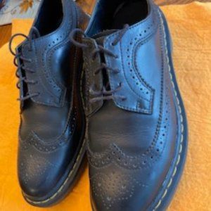 Doc Martens Mens Wingtip Oxford - Style AW004